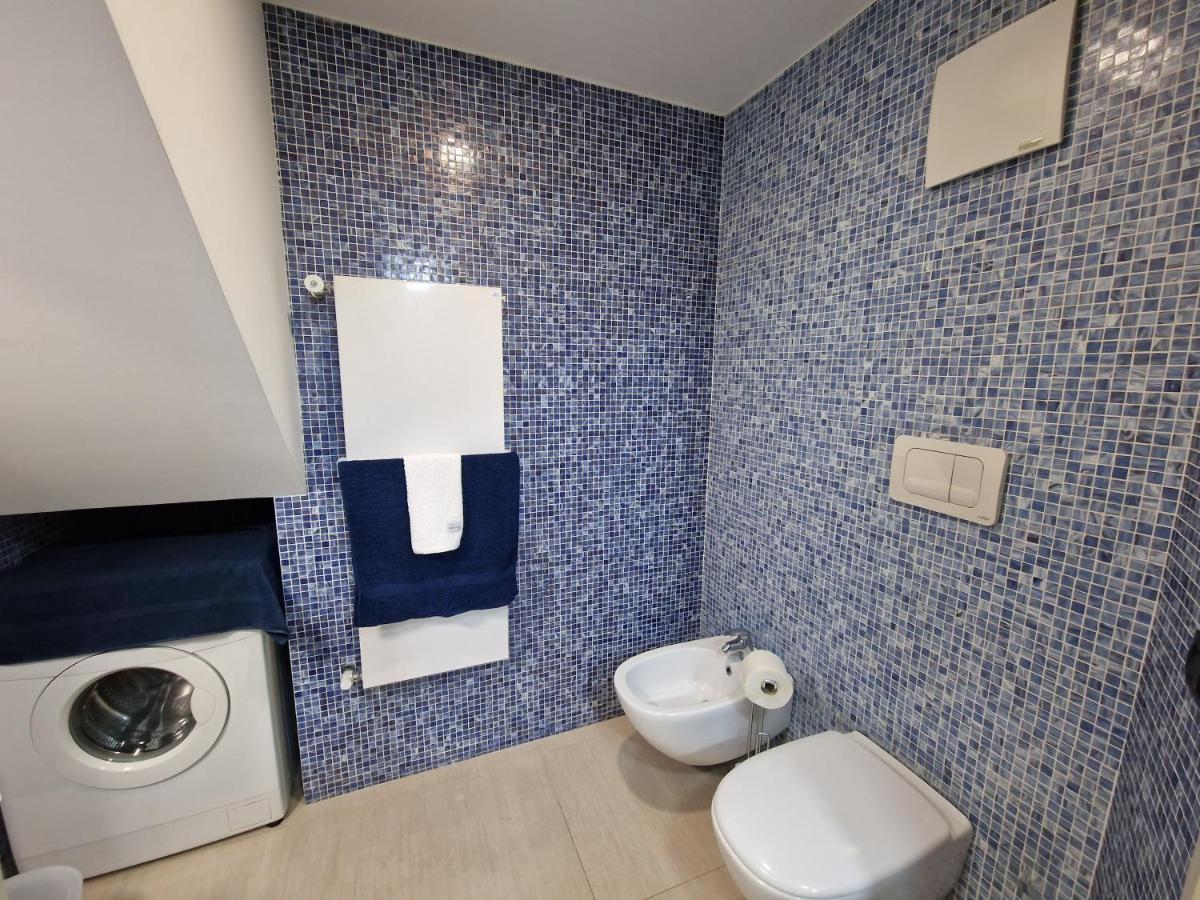Villa Polignano A Mare: Sulla Piazza Di Domenico Modugno Extérieur photo